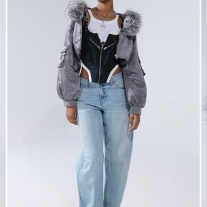 ✨AKIRA Silver Bomber Crop top Jacket with Fur Trim✨